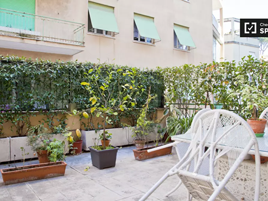 Immagine 19 di Camera condivisa in affitto  in Via Bolzano a Roma