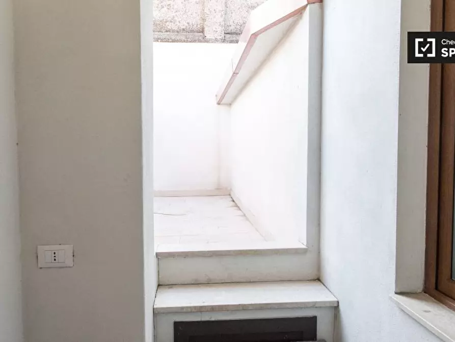 Immagine 8 di Appartamento in affitto  in Via di Acqua Bullicante a Roma