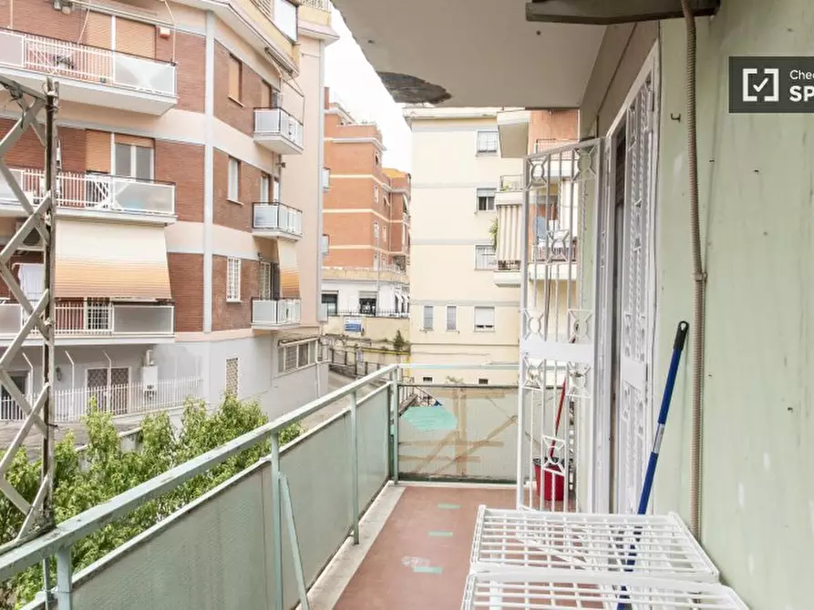 Immagine 12 di Camera condivisa in affitto  in Via di Torrevecchia a Roma
