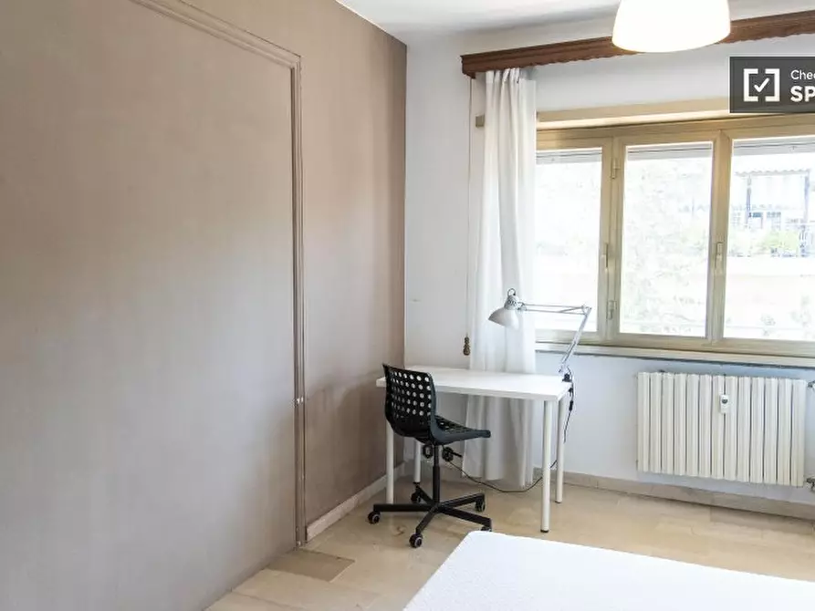 Immagine 4 di Camera condivisa in affitto  in Via Laurentina a Roma