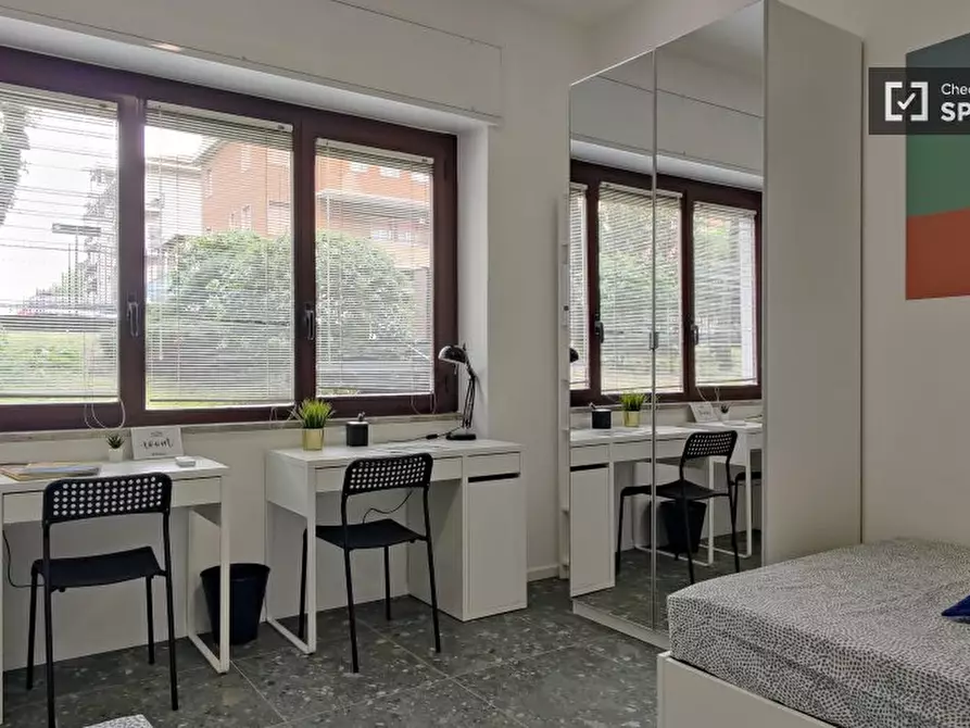 Immagine 4 di Camera condivisa in affitto  in Via Monte S. Genesio a Milano