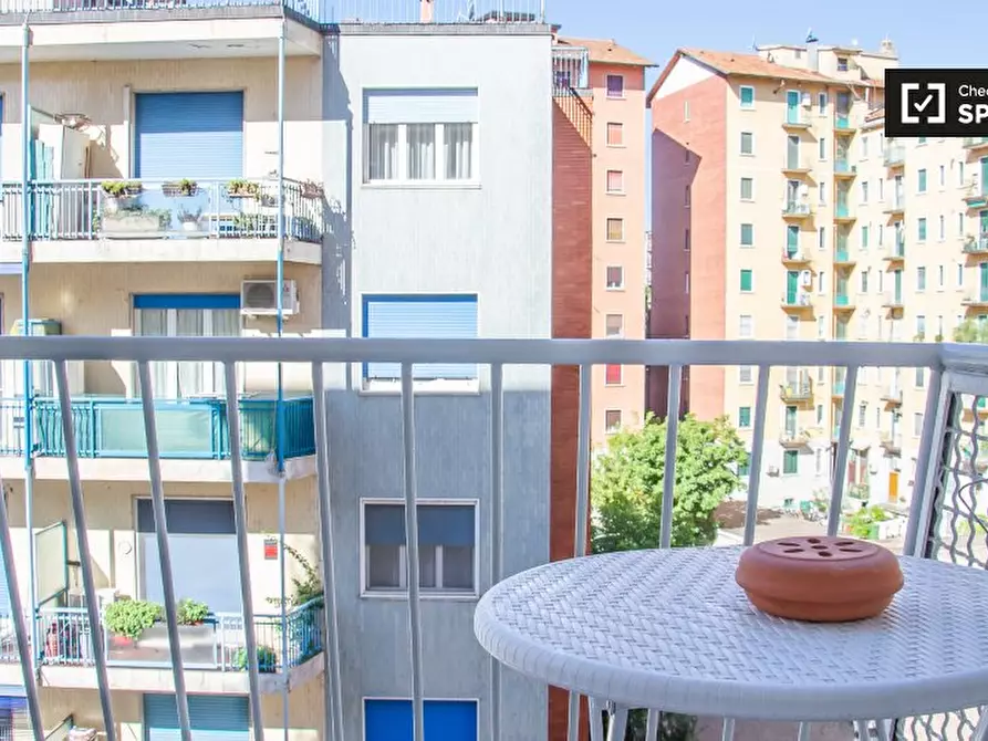 Immagine 4 di Appartamento in affitto  in Via Desenzano a Milano
