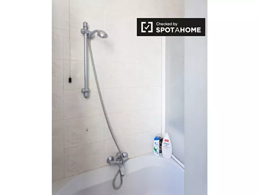 Immagine 17 di Camera condivisa in affitto  in Viale Tibaldi, 20141 Milano MI, Italy a Milano