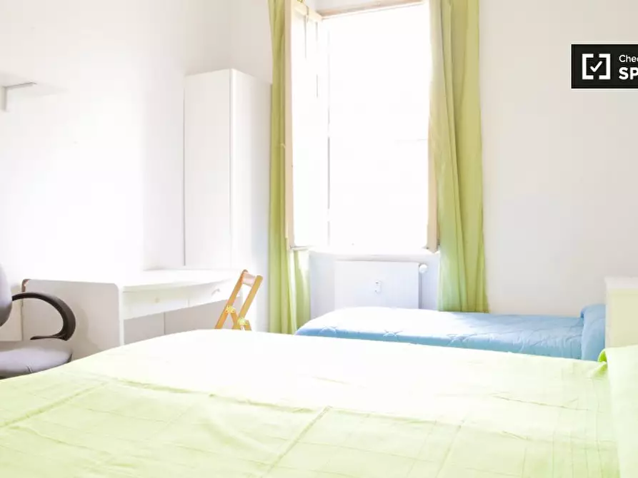 Immagine 3 di Camera condivisa in affitto  in Via Dacia a Roma