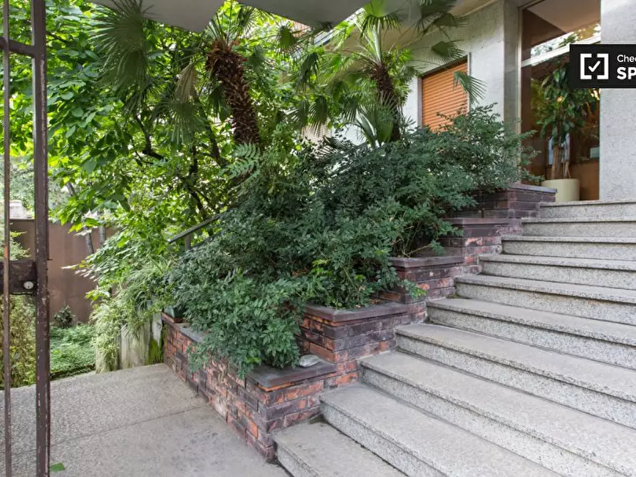 Immagine 15 di Appartamento in affitto  in Viale Beatrice d'Este a Milano