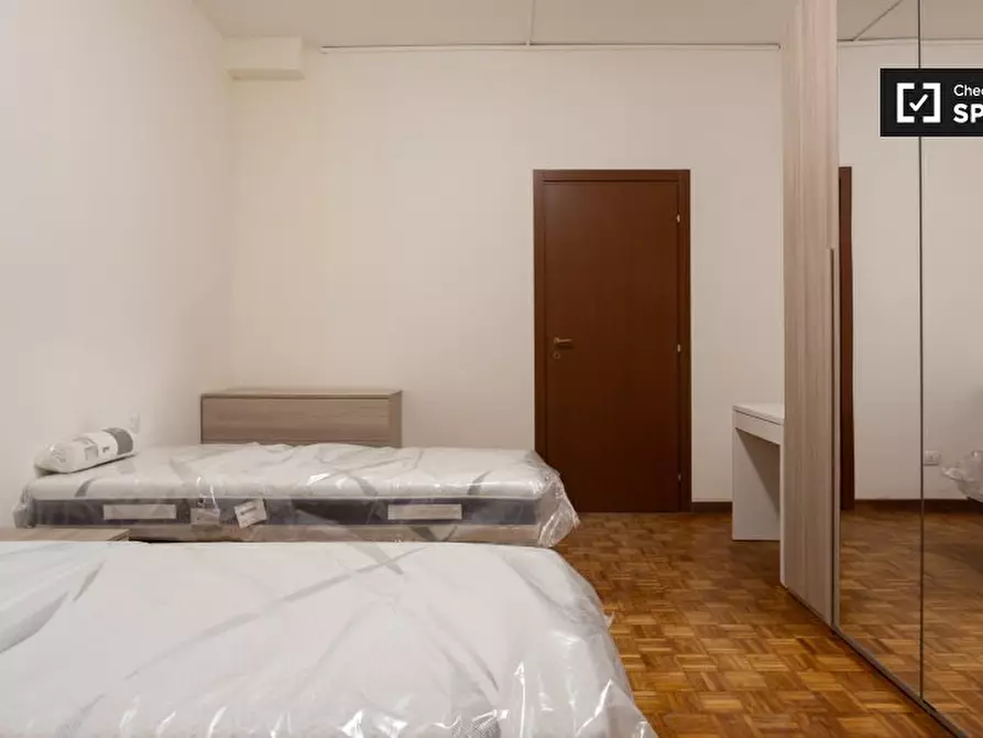 Immagine 2 di Camera condivisa in affitto  in Via Umberto Fogagnolo a Sesto San Giovanni