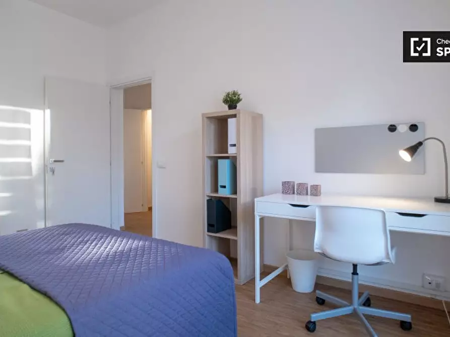 Immagine 3 di Camera condivisa in affitto  in Via Domokos, 20147 Milano MI, Italy a Milano