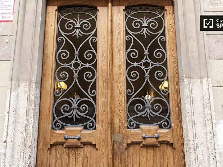 Immagine 13 di Camera condivisa in affitto  in Via Famagosta a Roma