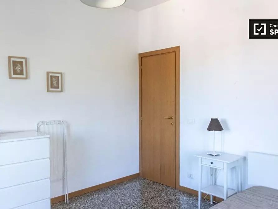 Immagine 18 di Camera condivisa in affitto  in Via Portuense a Roma