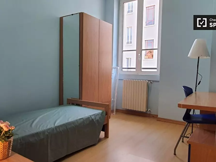 Immagine 2 di Camera condivisa in affitto  in Via Anton Giulio Barrili a Milano