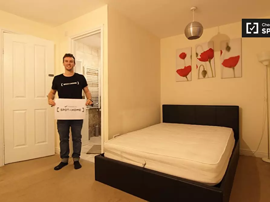 Immagine 5 di Camera condivisa in affitto  in Atlantis Cl a Barking