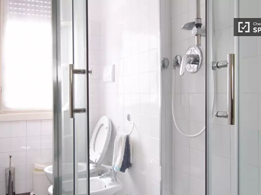 Immagine 16 di Camera condivisa in affitto  in Piazza Gobetti a Milano