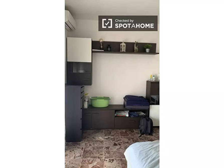 Immagine 19 di Camera condivisa in affitto  in Via Francesco Bianchi, 00133 Roma RM, Italy a Roma