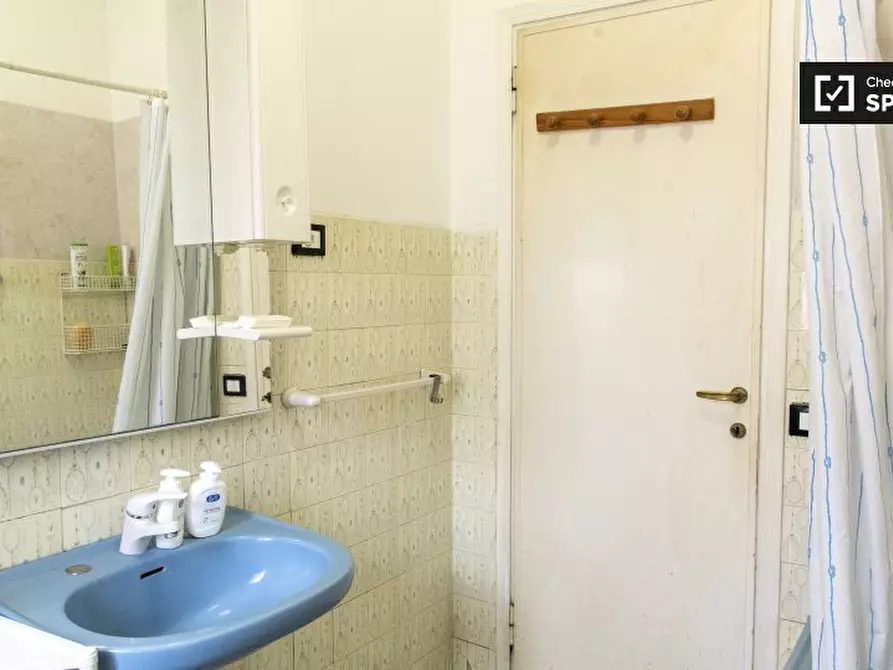 Immagine 8 di Camera condivisa in affitto  in Via Ulisse Dini, 00146 Roma RM, Italy a Roma