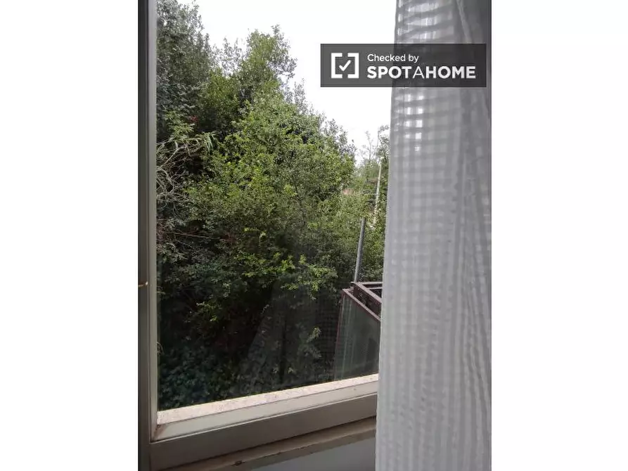 Immagine 9 di Camera condivisa in affitto  in Via Lero, 00144 Roma RM, Italy a Roma