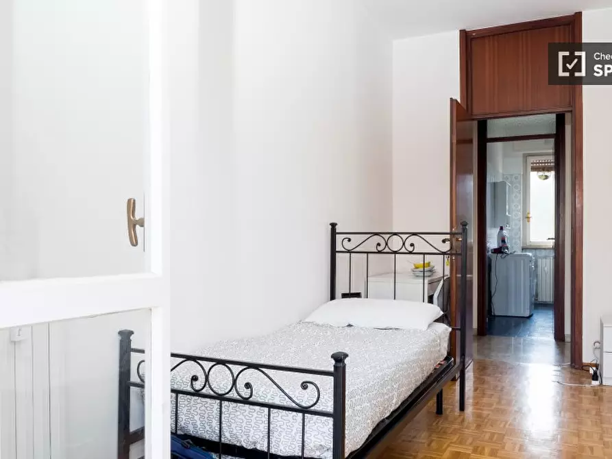 Immagine 4 di Camera condivisa in affitto  in Via Emilio de Marchi a Milano