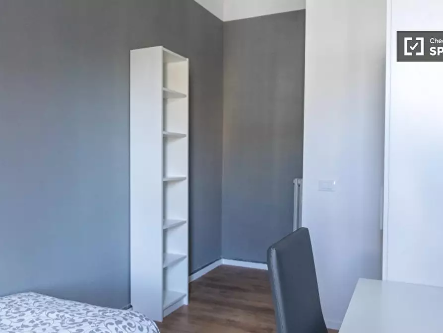 Immagine 3 di Camera condivisa in affitto  in Piazza Regina Margherita a Roma