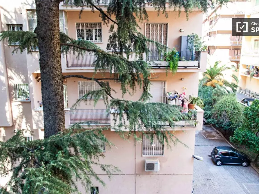 Immagine 2 di Camera condivisa in affitto  in Viale Somalia a Roma