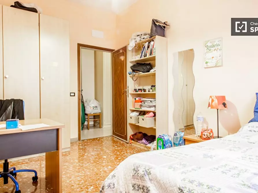 Immagine 2 di Camera condivisa in affitto  in Via Gaspare Gozzi a Roma