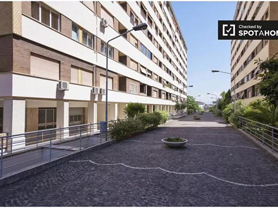 Immagine 16 di Camera condivisa in affitto  in Via Gregorio Ricci Curbastro, 00149 Roma RM, Italy a Roma