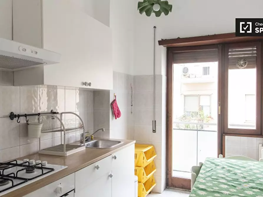 Immagine 5 di Camera condivisa in affitto  in Via di Boccea a Roma