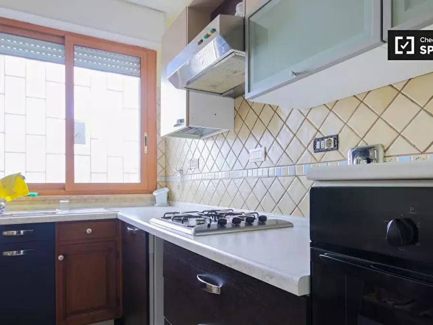 Immagine 8 di Camera condivisa in affitto  in Via Margaret Mead a Roma