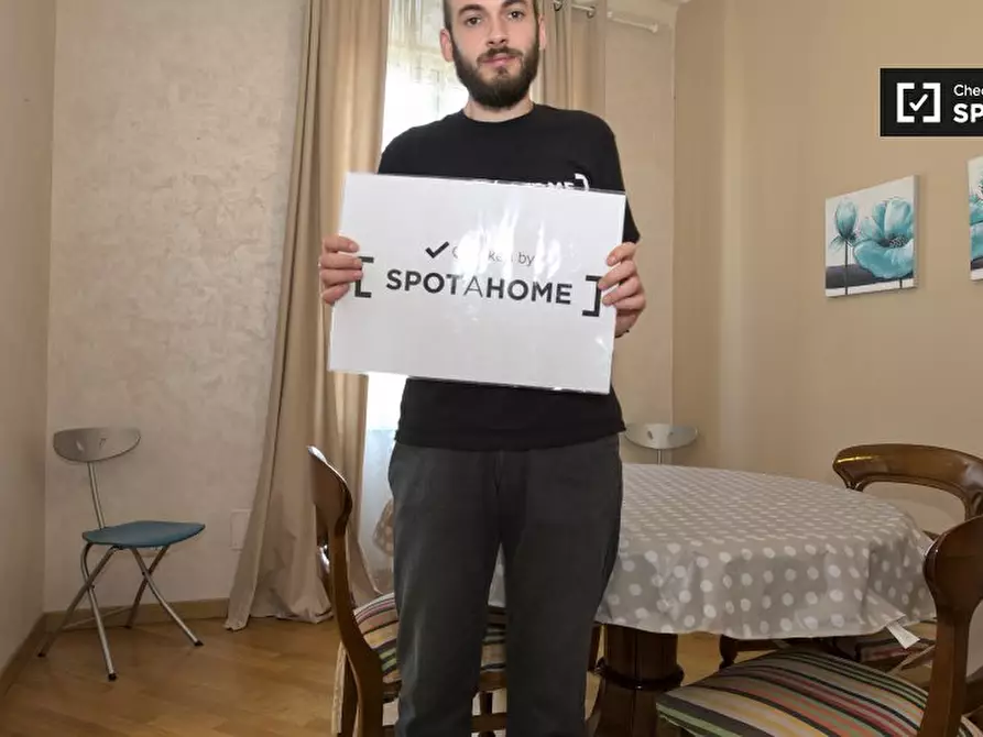 Immagine 9 di Camera condivisa in affitto  in Via Monselice a Roma