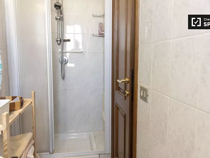 Immagine 16 di Camera condivisa in affitto  in Via Torri in Sabina a Roma