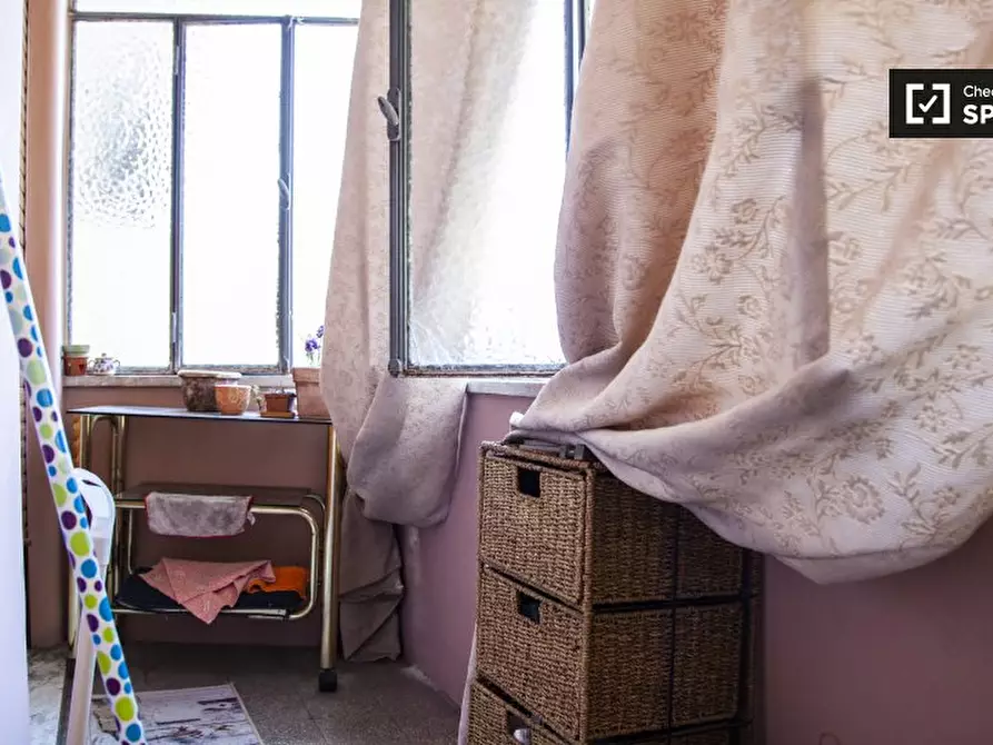 Immagine 9 di Camera condivisa in affitto  in Via Pietro Mengoli a Roma