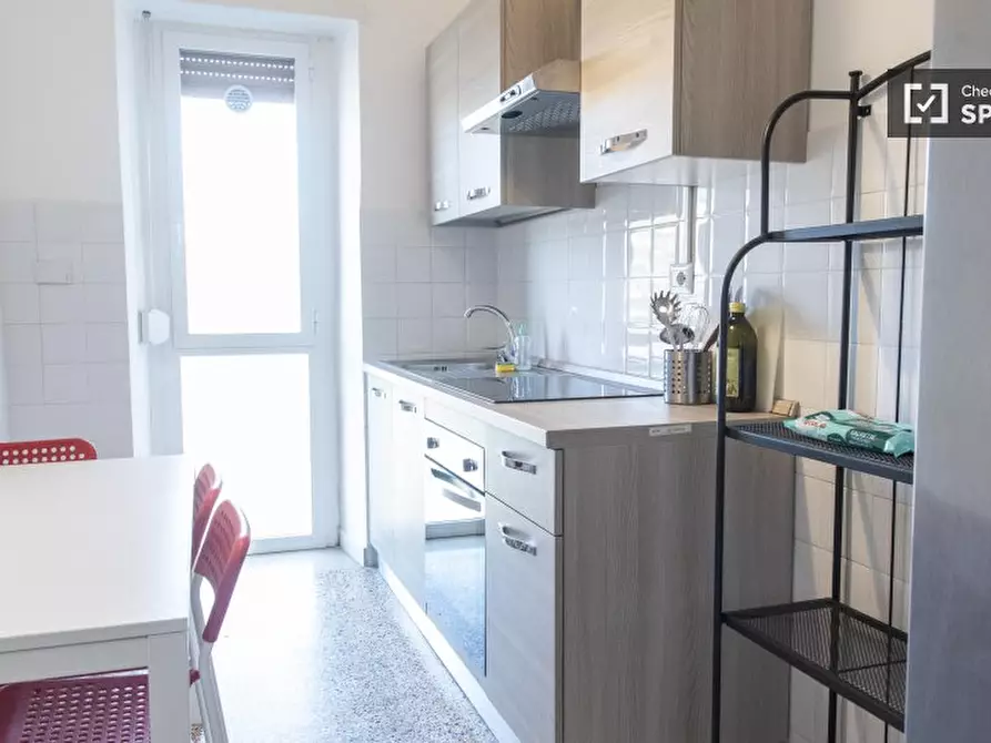 Immagine 18 di Camera condivisa in affitto  in Viale Etiopia a Roma