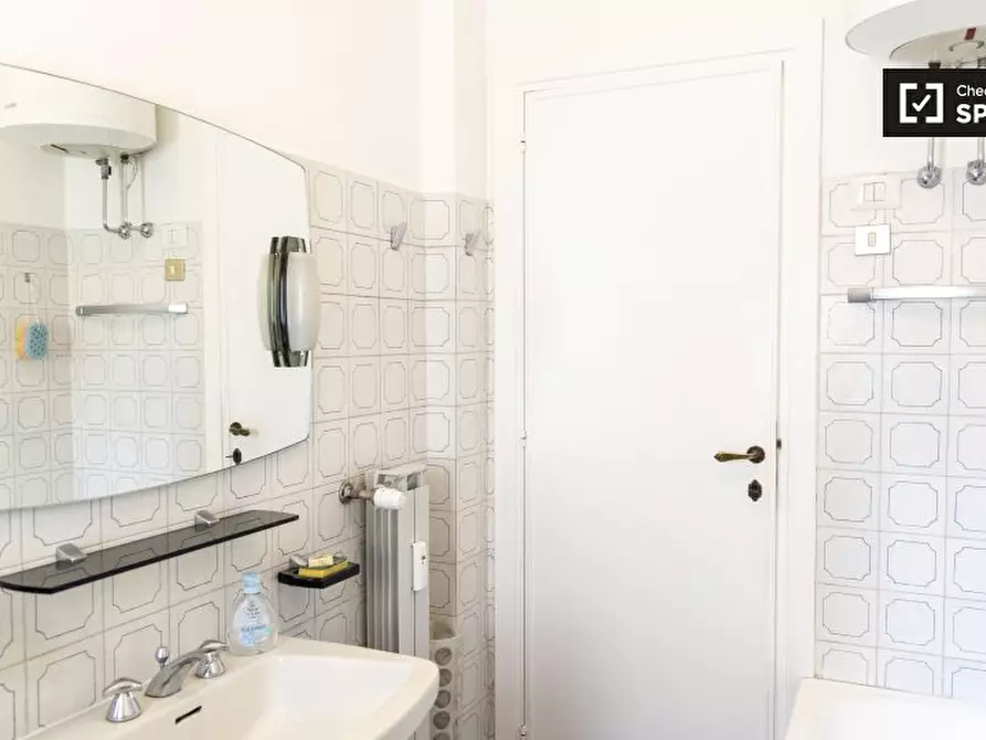 Immagine 14 di Camera condivisa in affitto  in Via Salvatore di Giacomo a Roma