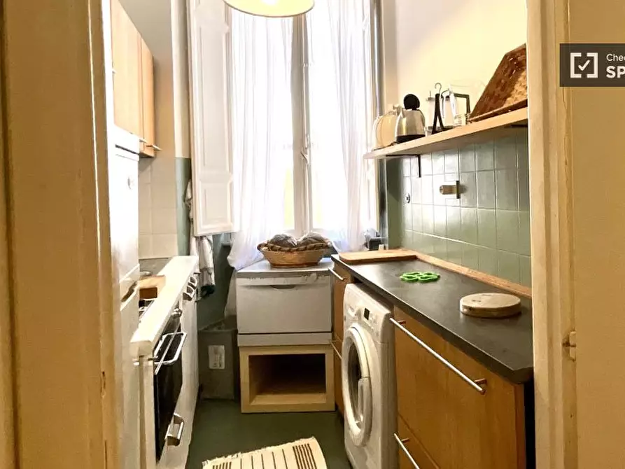 Immagine 10 di Appartamento in affitto  in Via di Sant'Andrea delle Fratte a Roma