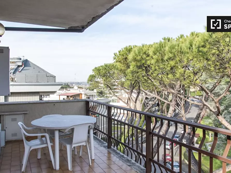 Immagine 6 di Appartamento in affitto  in Via Ildebrando Vivanti a Roma