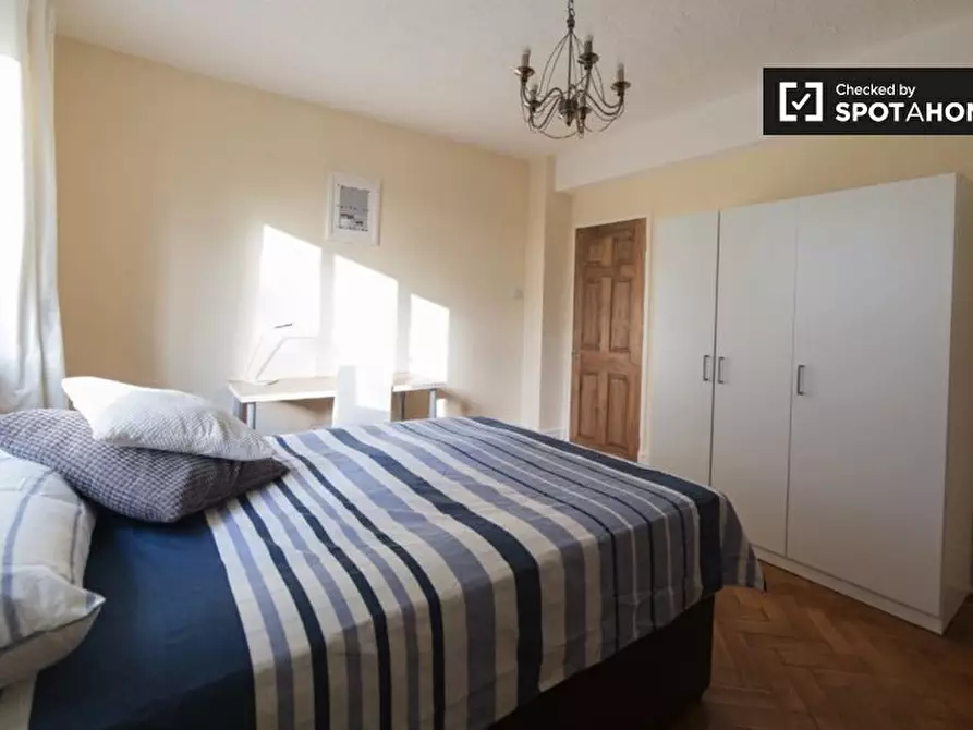 Immagine 2 di Camera condivisa in affitto  in Wandle Way a Wandsworth