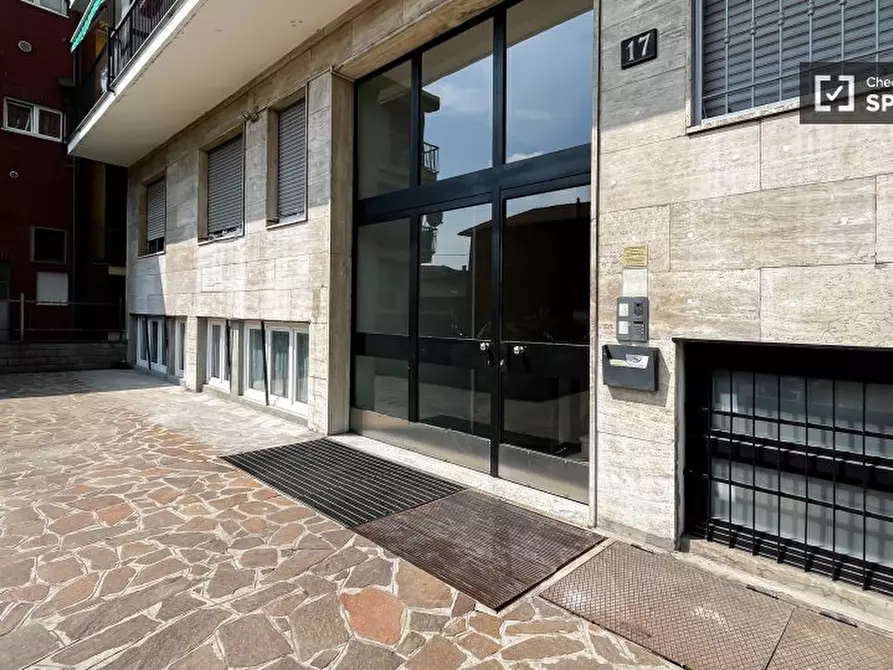 Immagine 12 di Ufficio in affitto  in Via Cinque Maggio a Milano