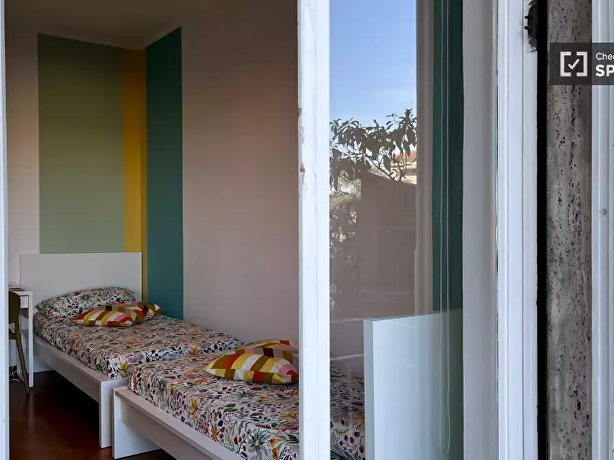 Immagine 3 di Camera condivisa in affitto  in Via Ajaccio a Milano