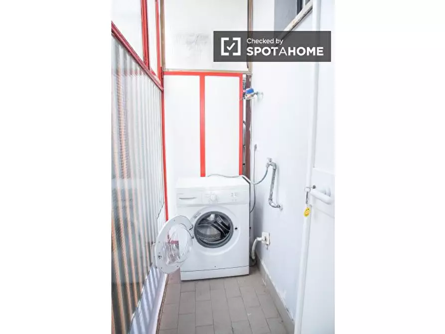 Immagine 5 di Appartamento in affitto  in Via degli Ortaggi a Roma