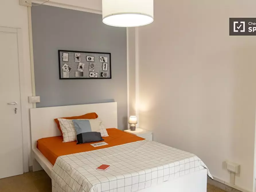 Immagine 2 di Camera condivisa in affitto  in Lungotevere di Pietra Papa a Roma