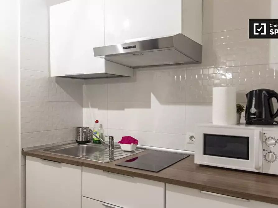 Immagine 4 di Ufficio in affitto  in Via Tunisi a Roma