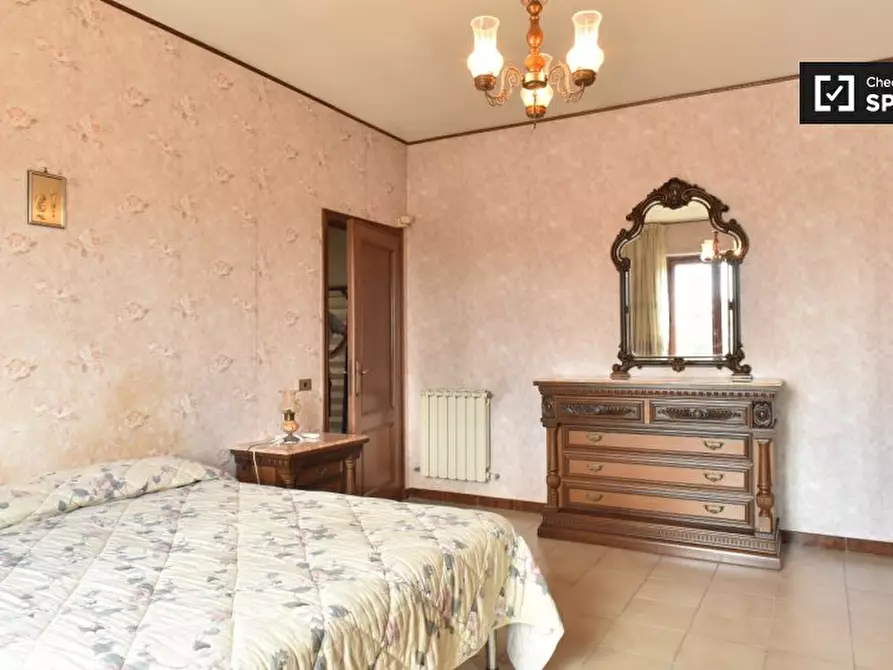 Immagine 3 di Camera condivisa in affitto  in Via Santa Domenica Talao a Roma