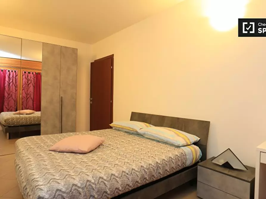 Immagine 5 di Camera condivisa in affitto  in Via delle Forze Armate a Milano