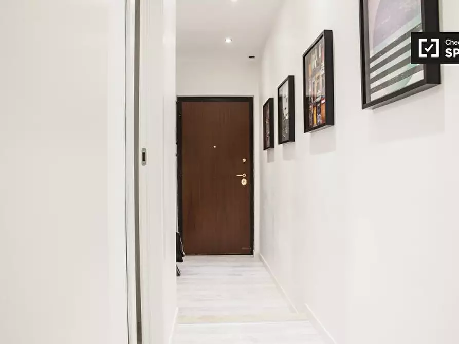 Immagine 11 di Camera condivisa in affitto  in Via Valdinievole, Roma RM, Italy a Roma