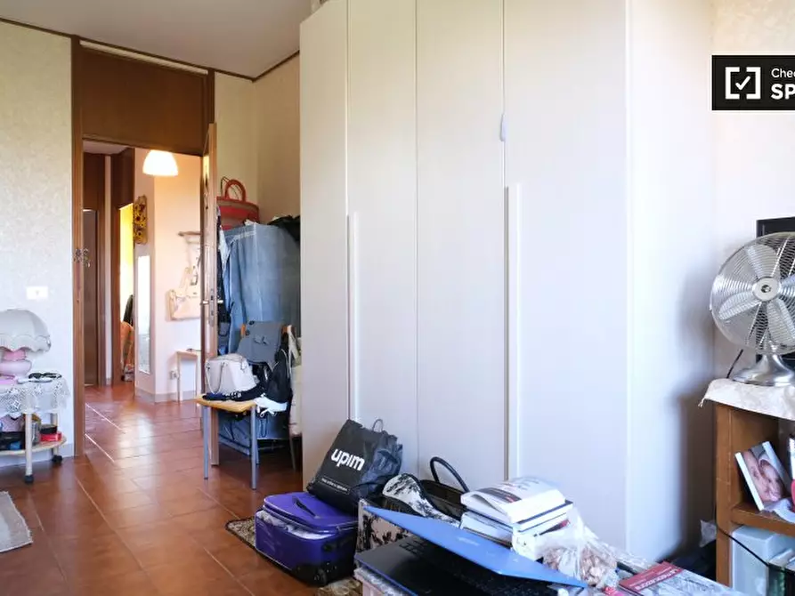 Immagine 3 di Camera condivisa in affitto  in Viale dei Caduti Nella Guerra di Liberazione, 00128 Roma RM, Italy a Roma