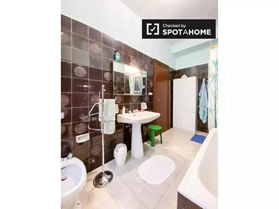 Immagine 12 di Camera condivisa in affitto  in Via Benedetto Musolino a Roma