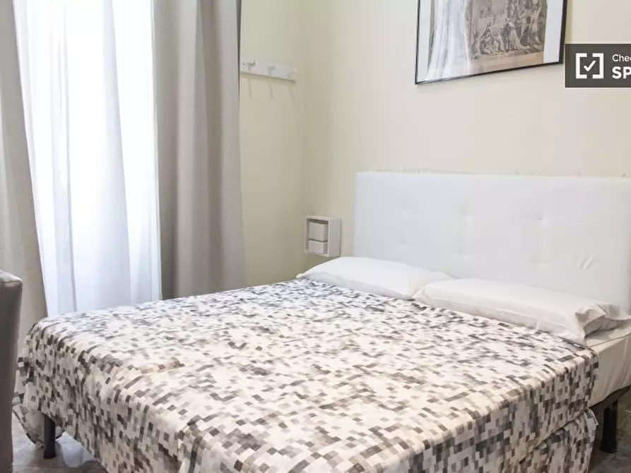Immagine 4 di Camera condivisa in affitto  in via Carlo Emanuele a Roma