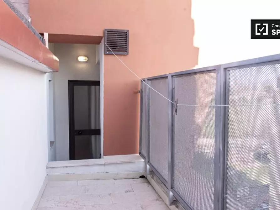 Immagine 12 di Appartamento in affitto  in Via di Acqua Bullicante a Roma