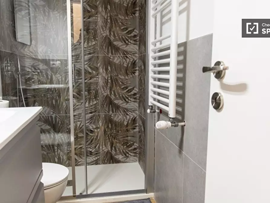 Immagine 11 di Camera condivisa in affitto  in Via Crema a Roma