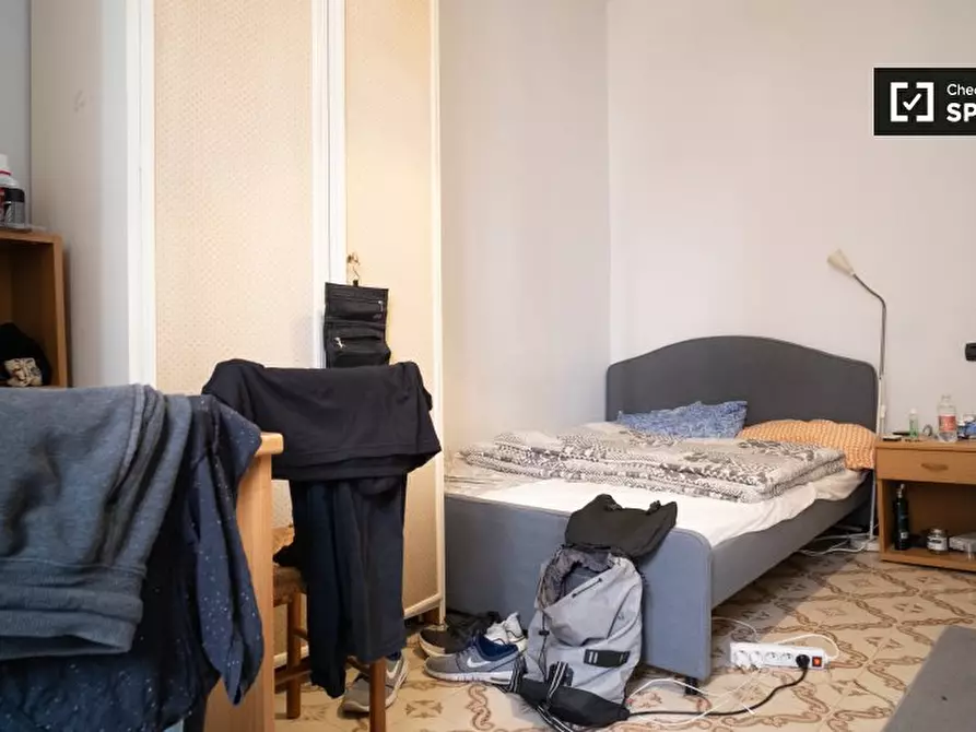 Immagine 6 di Camera condivisa in affitto  in Via degli Equi, 00185 Roma RM, Italy a Roma