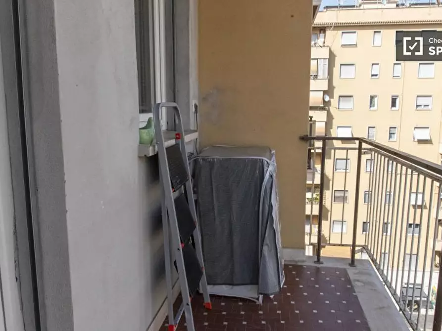 Immagine 6 di Appartamento in affitto  in Via Aulo Plauzio a Roma