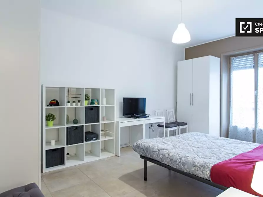 Immagine 1 di Camera condivisa in affitto  in Via Ronchi a Milano